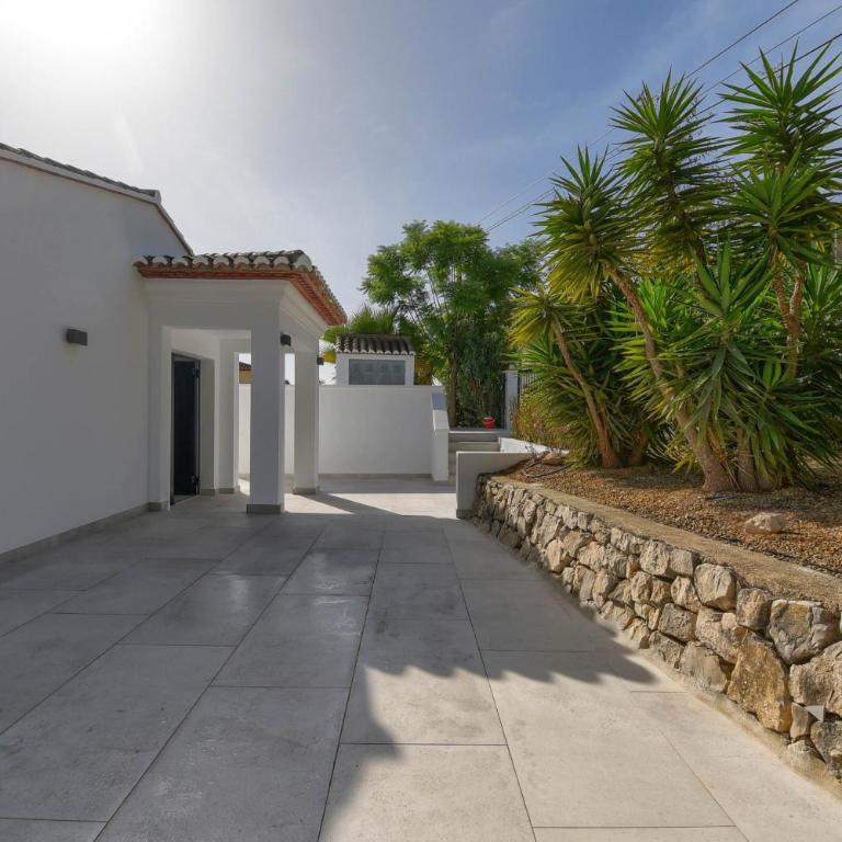 Graham Holiday Rentals - Magnolia - Villa with Private Pool - 38