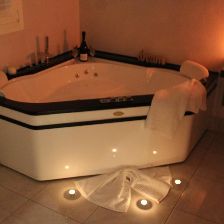 My Comfort - Habitación con cama grande y bañera de hidromasaje - 8