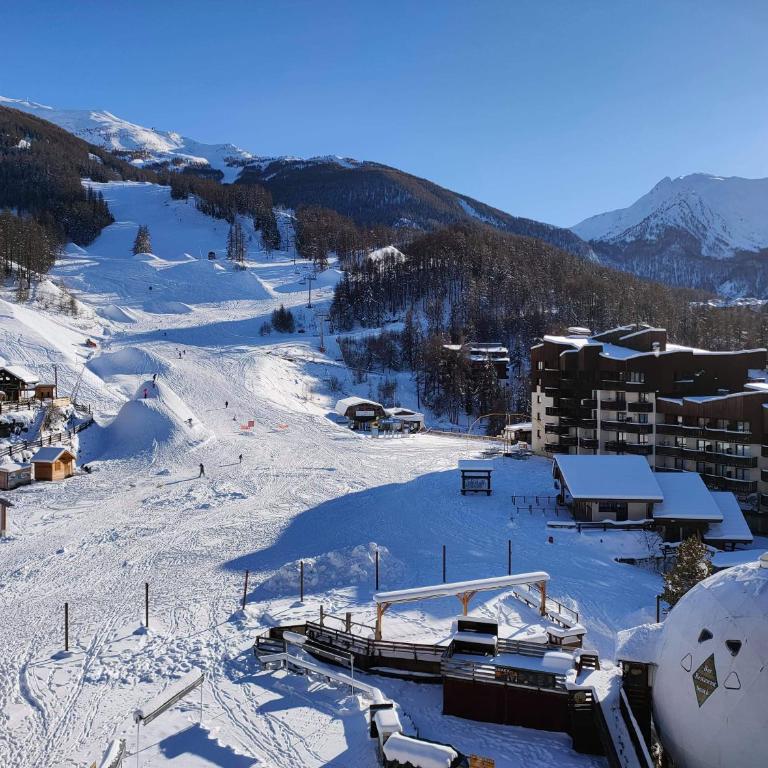 Cocon d'altitude - Studio avec vue sur les pistes - Monolocale con Vista Montagna - 3