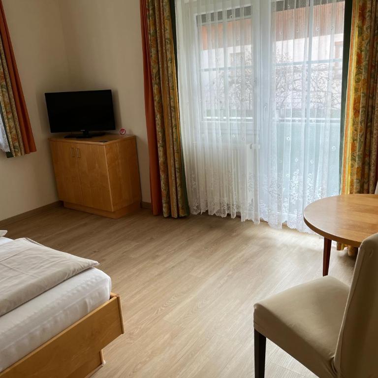 Hotel Altneudörflerhof - Doppelzimmer mit Balkon - 5