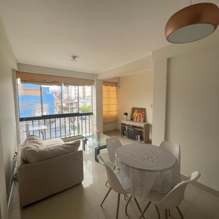 Hermoso departamento en pueblo libre cerca al aeropuerto - Three-Bedroom Apartment - 3