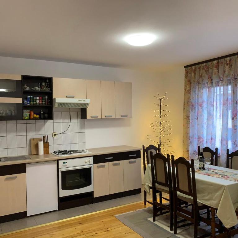 Ski Monti - Two-Bedroom Apartment - 16
