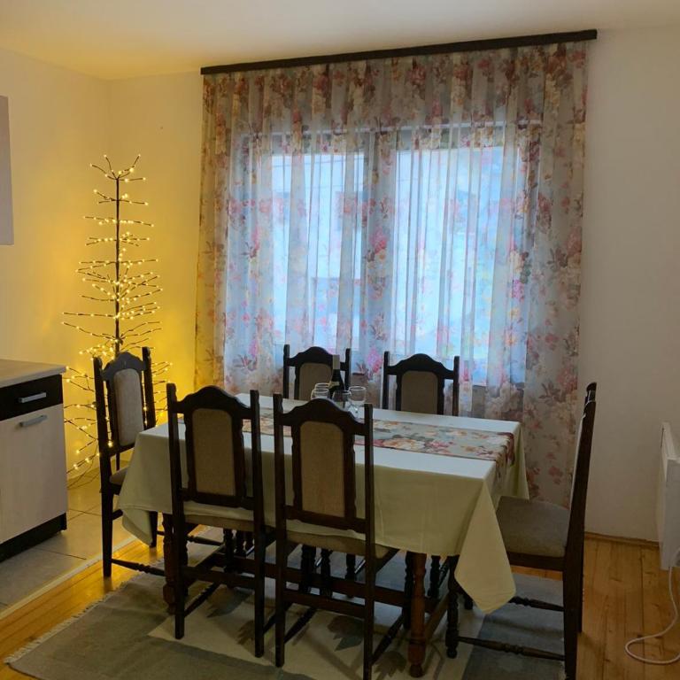 Ski Monti - Two-Bedroom Apartment - 17