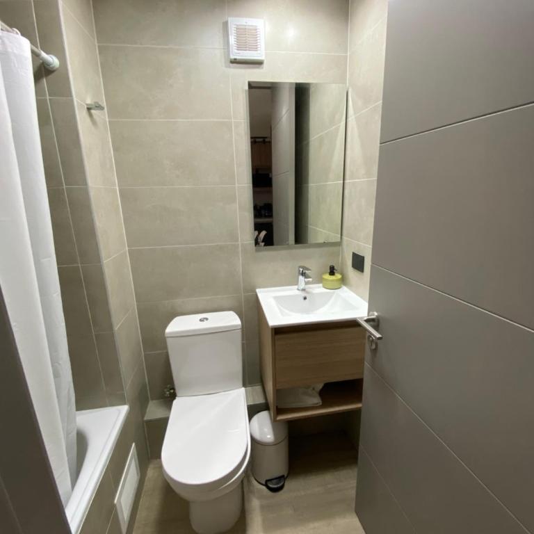 Departamento Pucón, Piscinas, Quincho y Terraza. - Two-Bedroom Apartment - 29