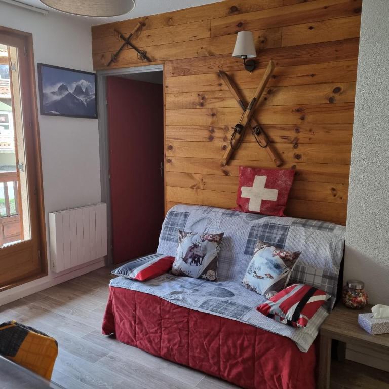 Agréable appartement de 6 pers au pieds des pistes ,wifi gratuit à Saint-Sorlin-d'Arves labelise 3 étoiles au gîte de France - Appartement 2 Chambres - 5