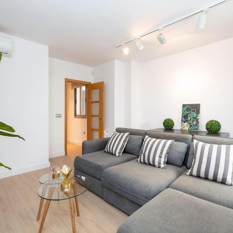 Acogedor apartamento pleno centro de Granada y PARKING - Two-Bedroom Apartment - 1
