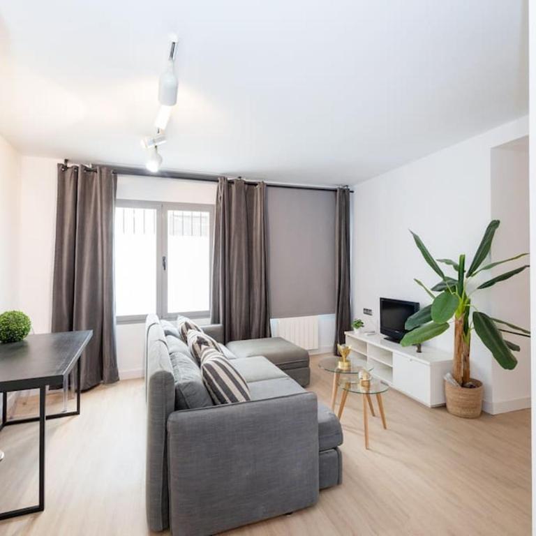 Acogedor apartamento pleno centro de Granada y PARKING - Two-Bedroom Apartment - 2