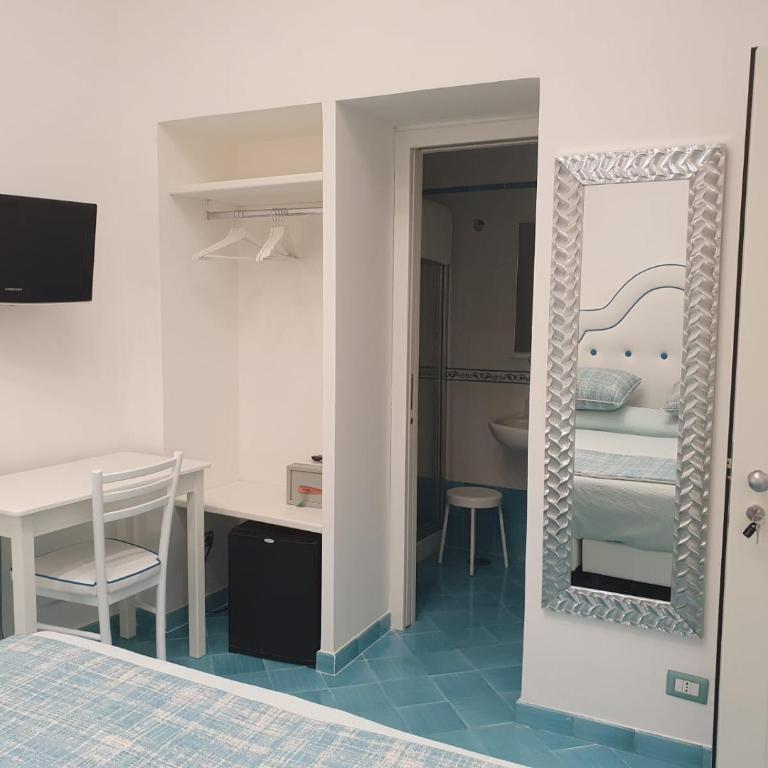 Albergo S. Andrea - Camera Matrimoniale/Doppia con Letti Singoli con Vista - 18