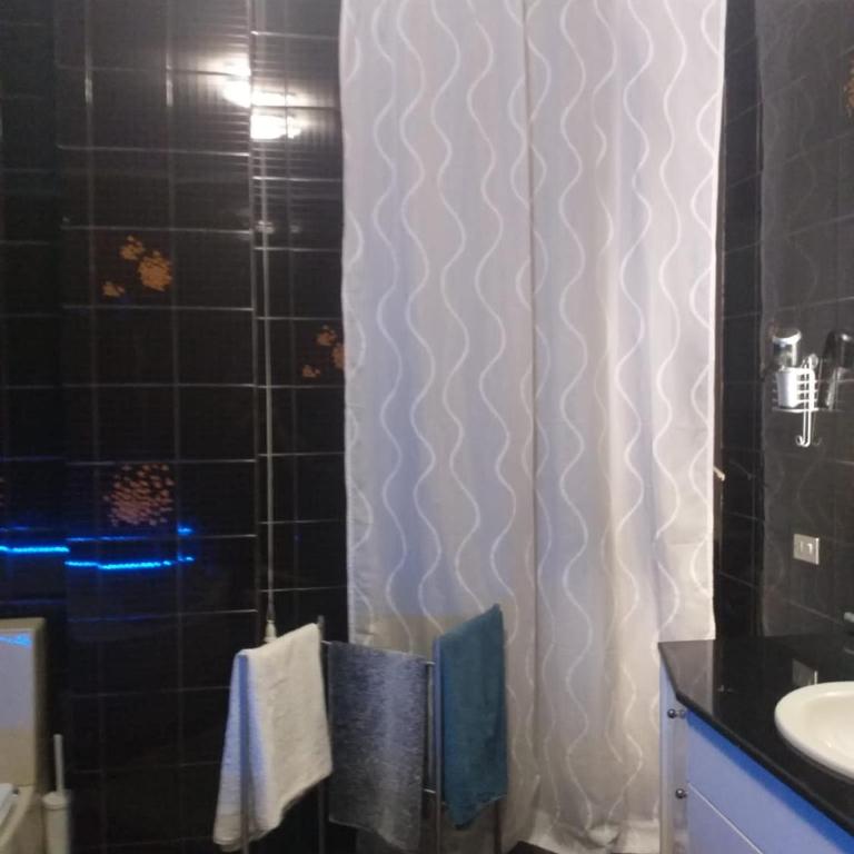 Executive center rooms - Comfort Triple Room with Shower - 6