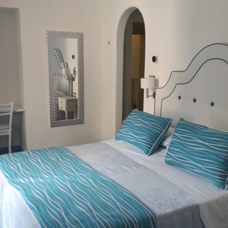 Albergo S. Andrea - Camera Matrimoniale/Doppia con Letti Singoli con Vista - 11