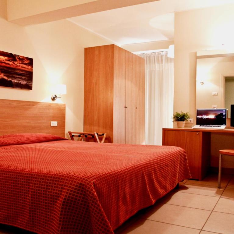 Hotel Majorca sul Mare in centro a Riccione con Area Fitness - Double Room with Balcony - 6