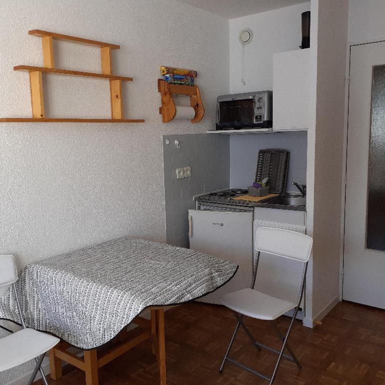 Charmant studio 4 pers au Sauze avec balcon et parking - Studio - 2