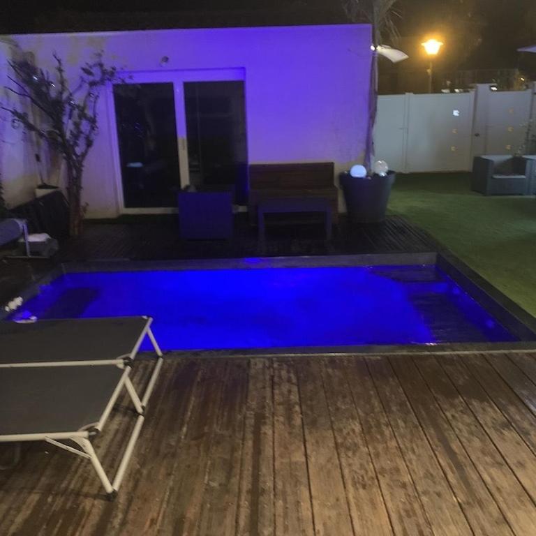 Logement dans une résidence de bien être avec jacuzzi et piscine chauffée - Appartement avec Terrasse - 1