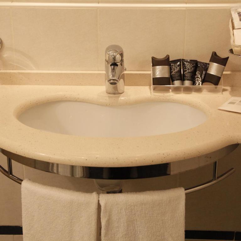 Hotel Majorca sul Mare in centro a Riccione con Area Fitness - Single Room with Balcony - 6