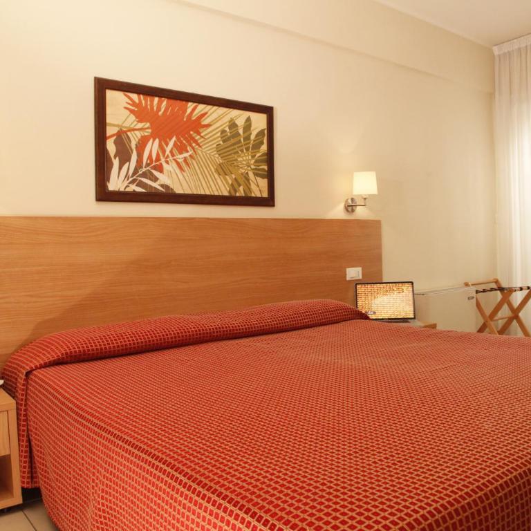 Hotel Majorca sul Mare in centro a Riccione con Area Fitness - Double Room with Balcony - 8
