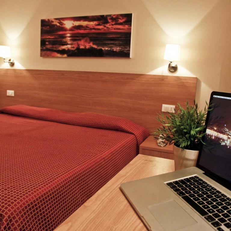 Hotel Majorca sul Mare in centro a Riccione con Area Fitness - Double Room with Balcony - 13