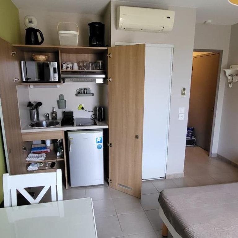 Studio Résidence 3 étoiles Odalys Les Océanides Piscine Plage Argentière parking boite à clé - Apartment mit 1 Schlafzimmer - 5
