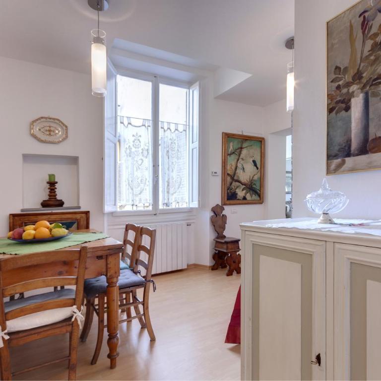 Cappelle Medici - Three-Bedroom Apartment - 2