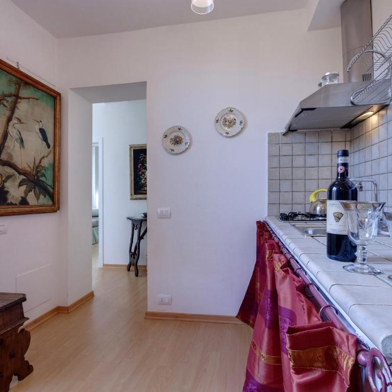 Cappelle Medici - Three-Bedroom Apartment - 4