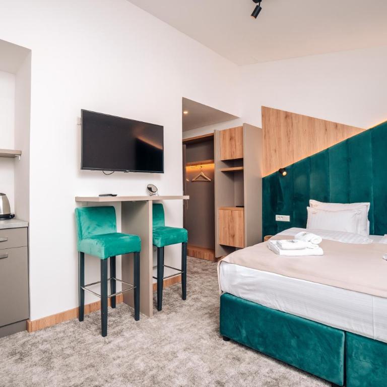 Hotel Forest - Superior Triple Room - 3