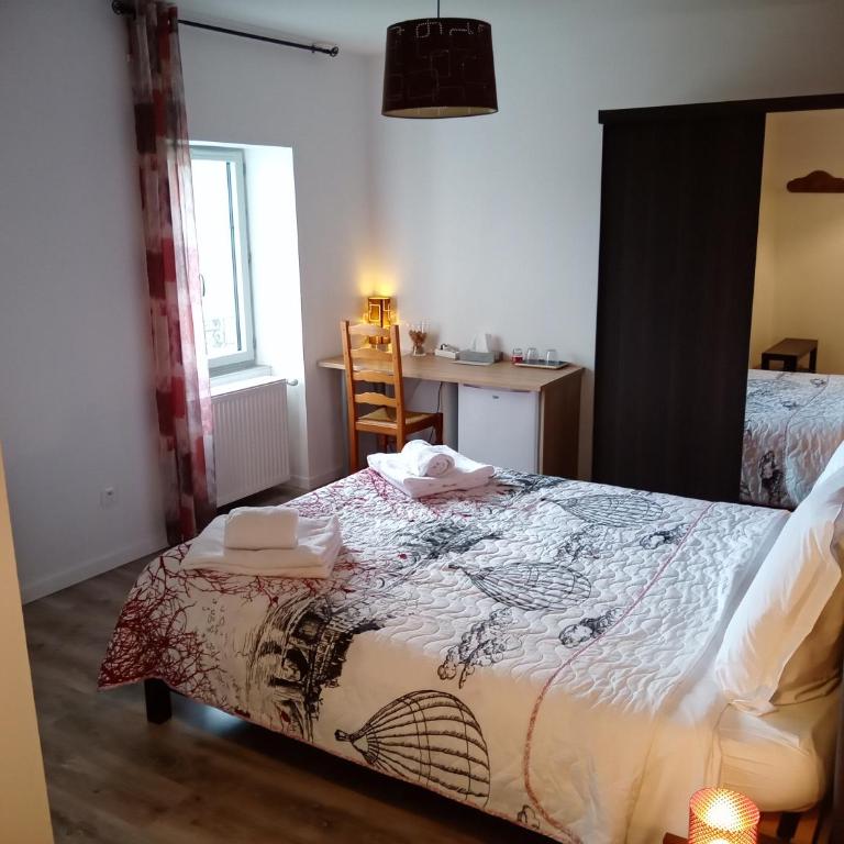 A deux pas du Rheby - Chambre Double avec Salle de Bains Privative - 6