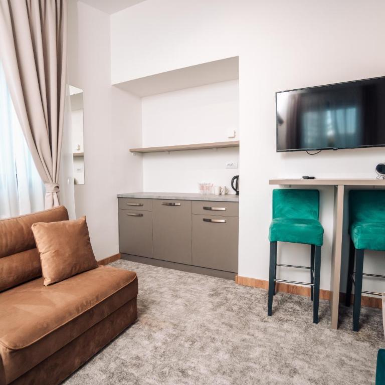 Hotel Forest - Superior Triple Room - 3