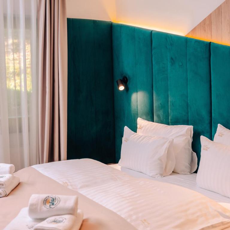 Hotel Forest - Two-Bedroom Suite - 3
