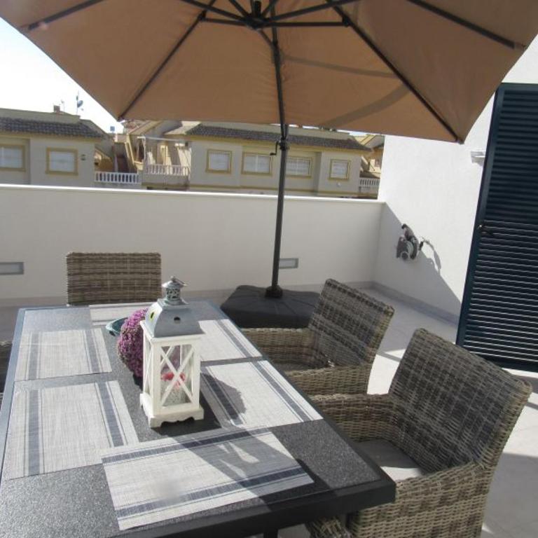 Modern apartamento with large south terrace, Playa Flamenca - Apartamento de 2 dormitorios - 22