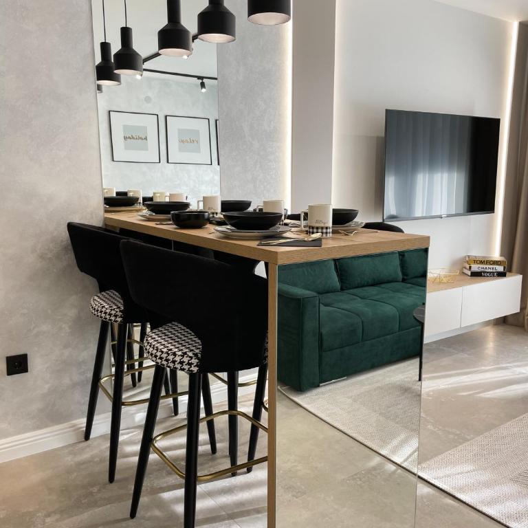 President Lux Apartment - Two-Bedroom Apartment - 13