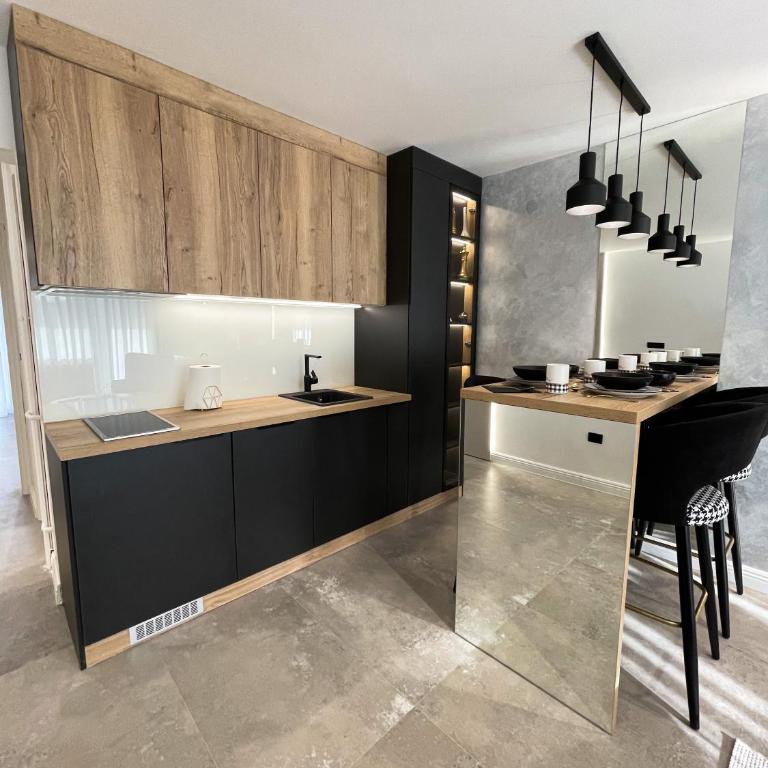 President Lux Apartment - Two-Bedroom Apartment - 15