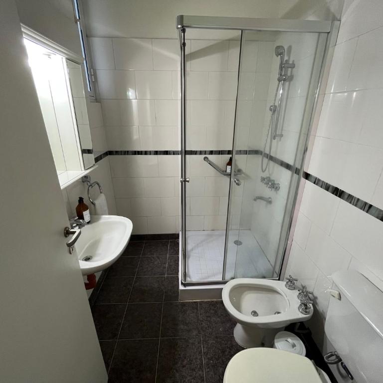 Cálido en el corazón de Recoleta - Estudio con cama extragrande y sofá cama - 14