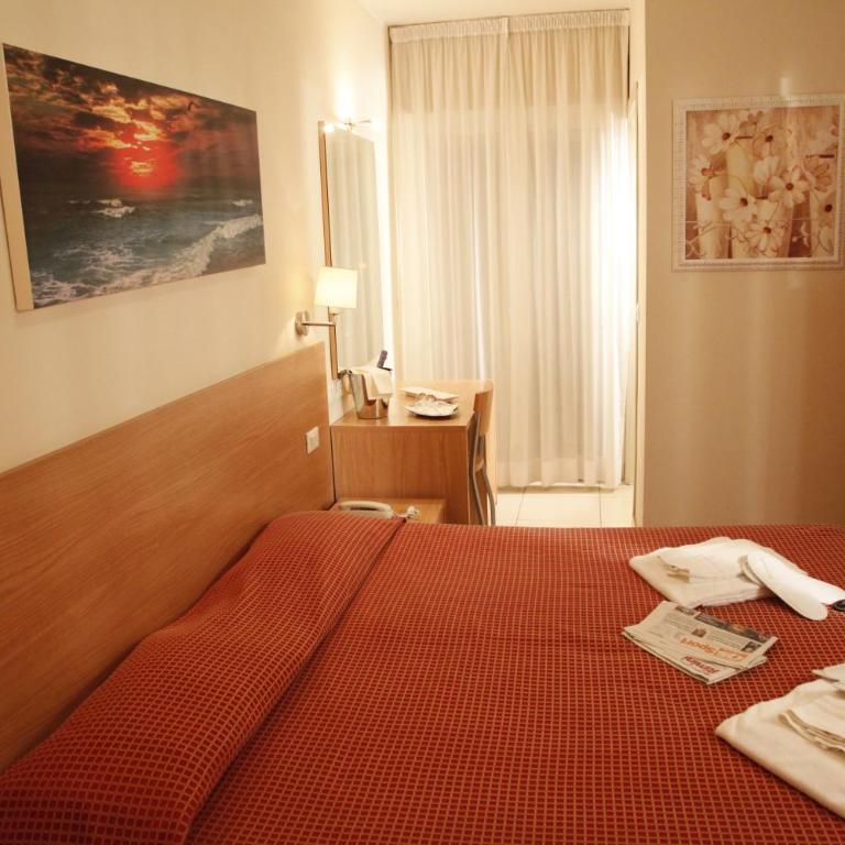 Hotel Majorca sul Mare in centro a Riccione con Area Fitness - Double Room with Balcony - 10