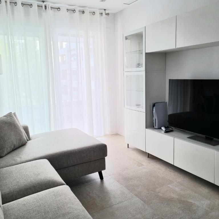TOPLAGE Marbella Neubau Luxus-Apartment, Strand und Altstadt in Minuten zu Fuss - Two-Bedroom Apartment - 9