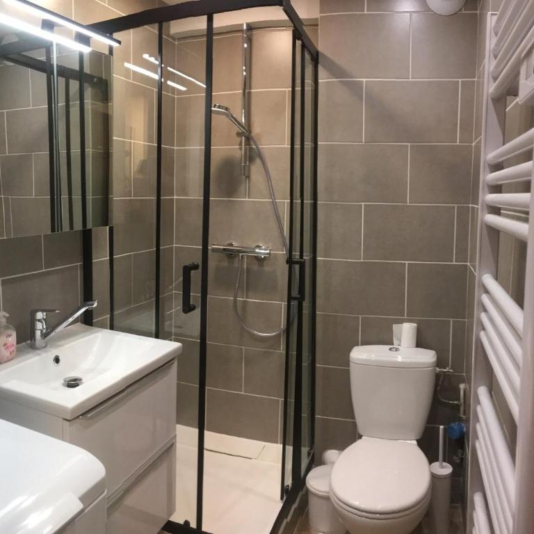 Appartement 2 pièces pour 4 personnes avec balcon et WiFi - FR-1-263-520 - Apartment - 2