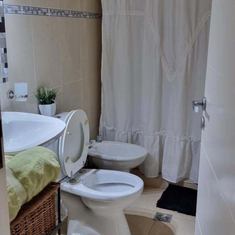 Alquiler temporario de amplio departamento en Senderos de Cochabamba - Apartamento de 1 dormitorio - 2