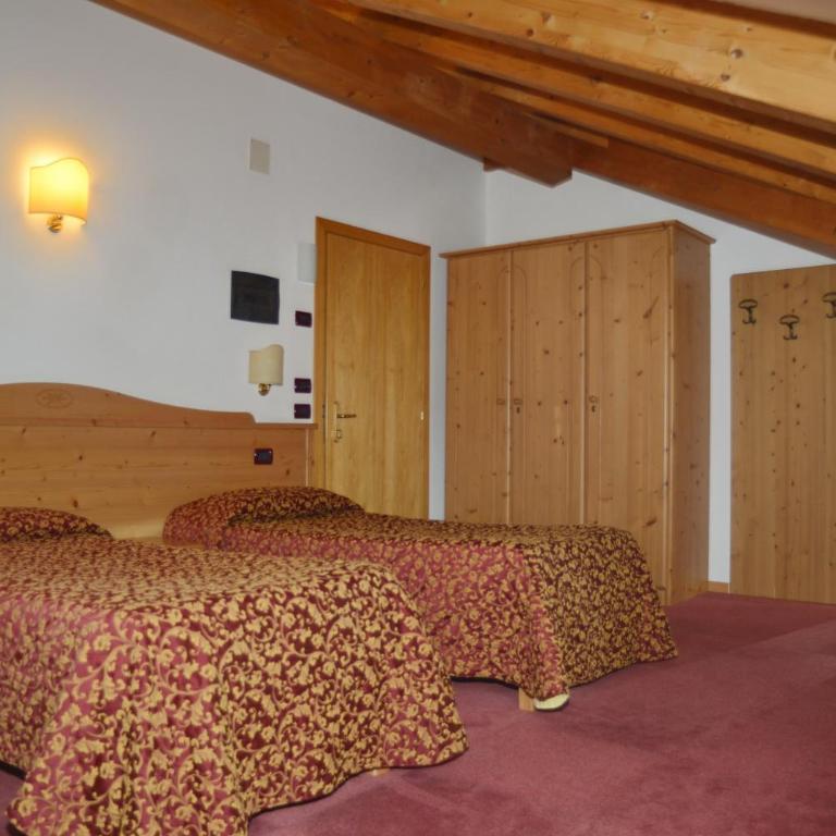 Hotel Canada - Camera Quadrupla Comfort - 2