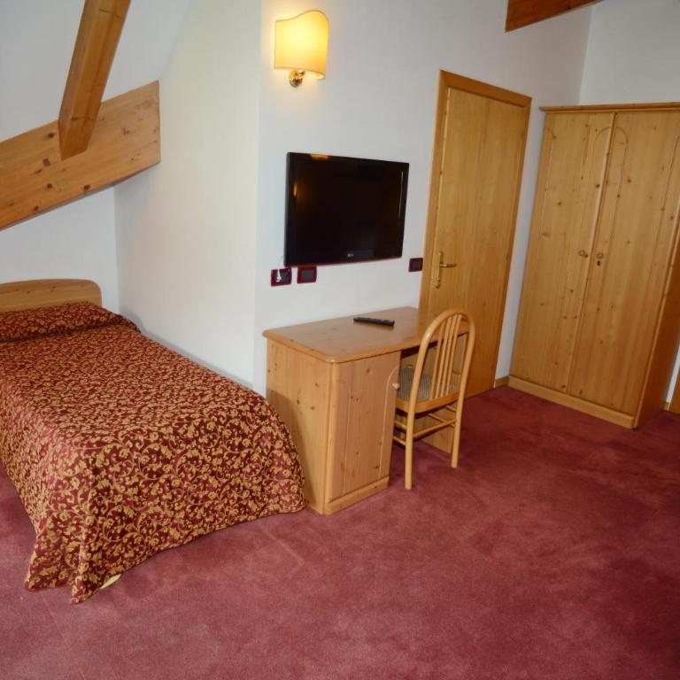 Hotel Canada - Camera Quadrupla Comfort - 5