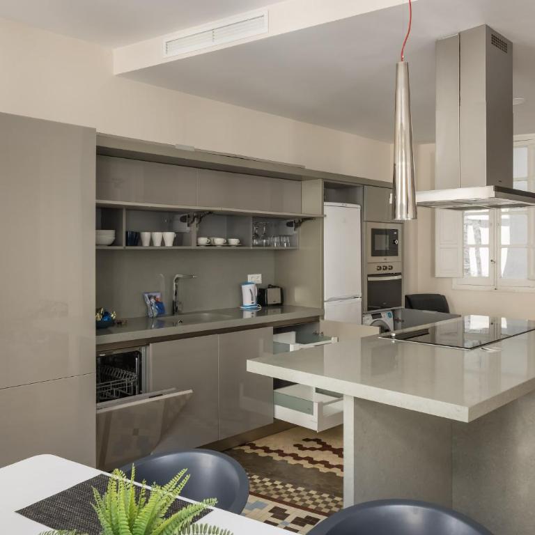 Macflats Ayuntamiento - Three-Bedroom Apartment - 11