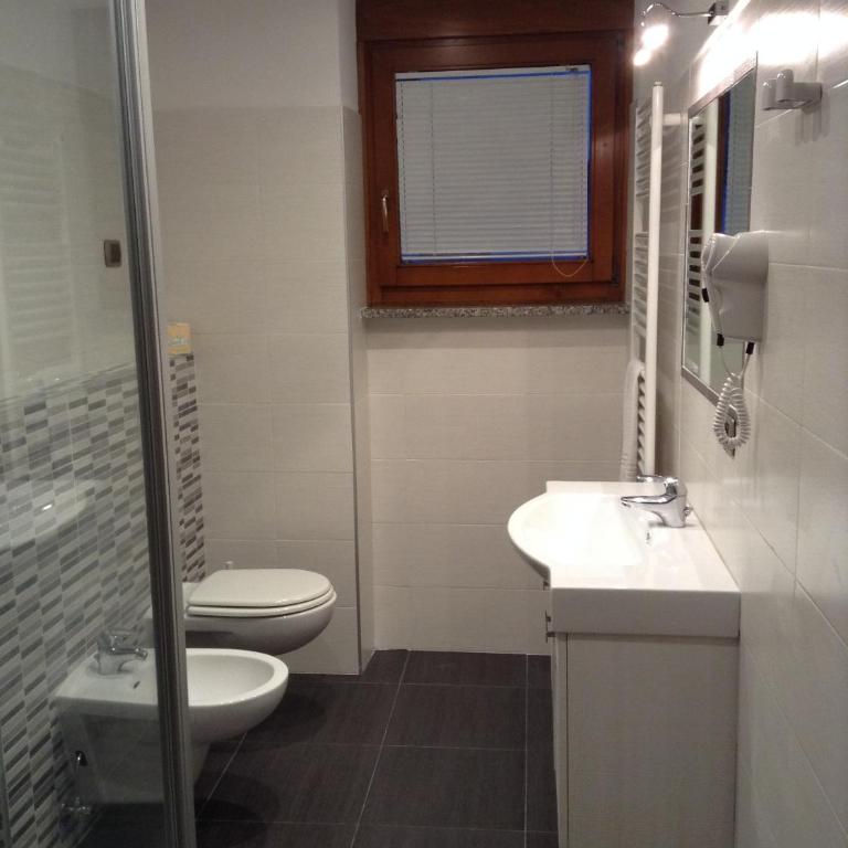Residence Cima Tosa - Appartamento con 2 Camere da Letto (4 Adulti) - 9