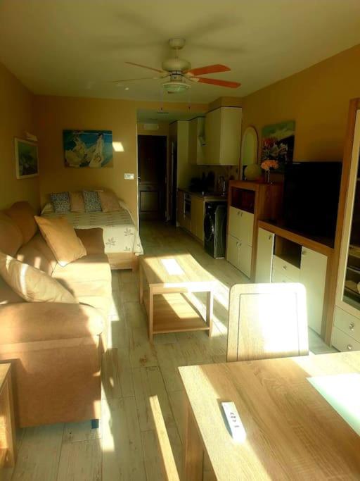 Precioso estudio con piscina a 200m del mar - One-Bedroom Apartment - 37