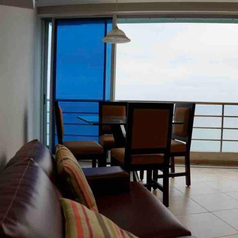 Amazing Ocean Views from this 2 bedroom apartment - Two-Bedroom Apartment - 11