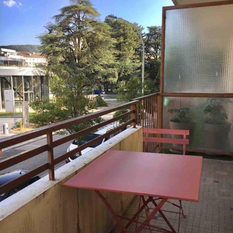 Annecy centre à 2 pas du lac Cosy et rénové ! - Appartement - 13