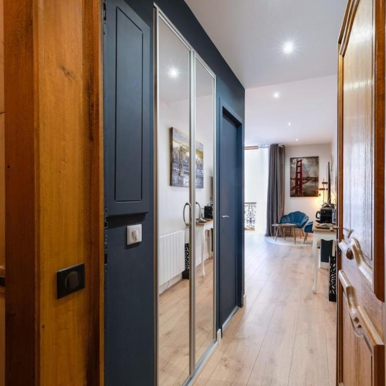 Charming studio in the heart of the pedestrian area - Apartamento - 1