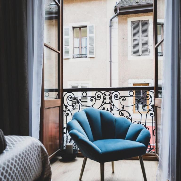 Charming studio in the heart of the pedestrian area - Apartamento - 7