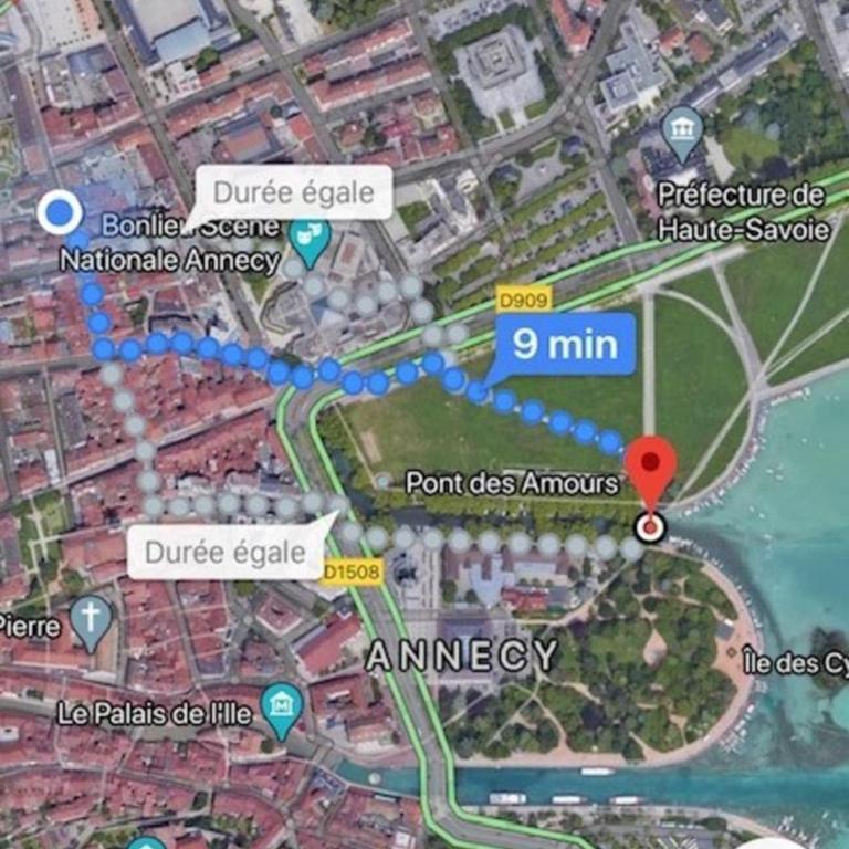 Charming studio in the heart of the pedestrian area - Apartamento - 35