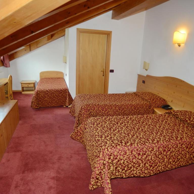 Hotel Canada - Camera Quadrupla Comfort - 7