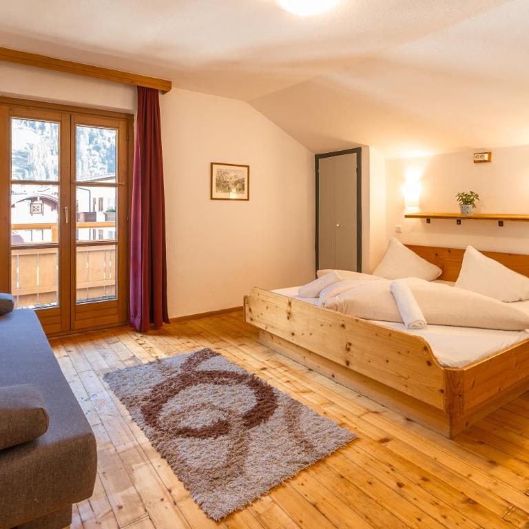 das Cityhouse - Dreibettzimmer mit Gemeinschaftsbad - 1
