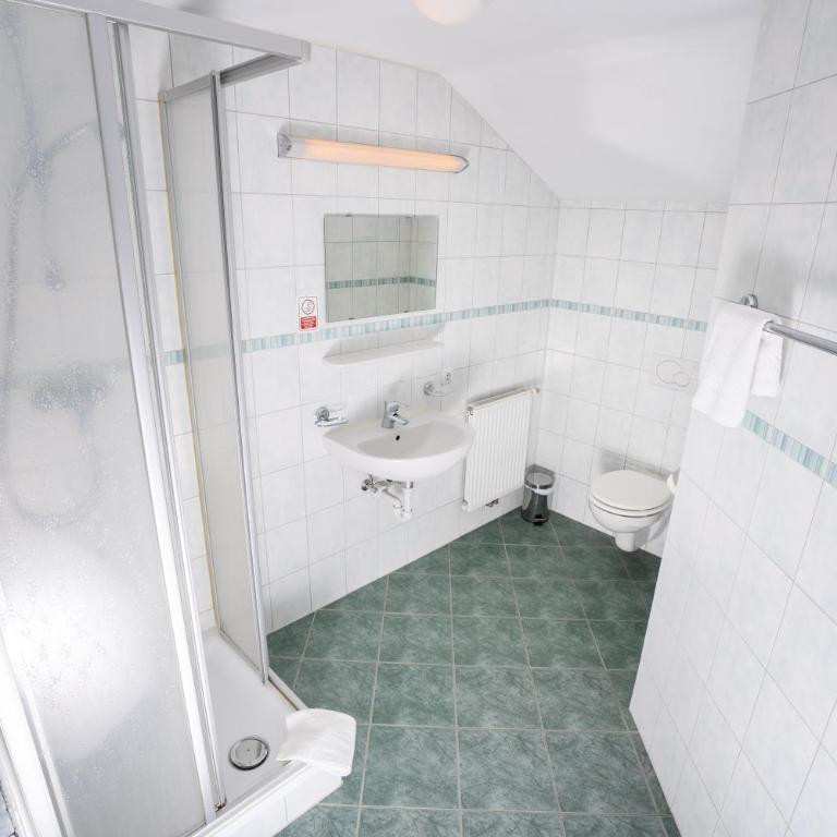 das Cityhouse - Zweibettzimmer mit Gemeinschaftsbad - 5