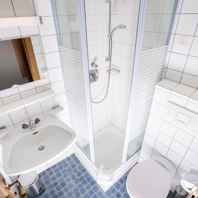 das Cityhouse - Doppelzimmer mit Balkon - 7