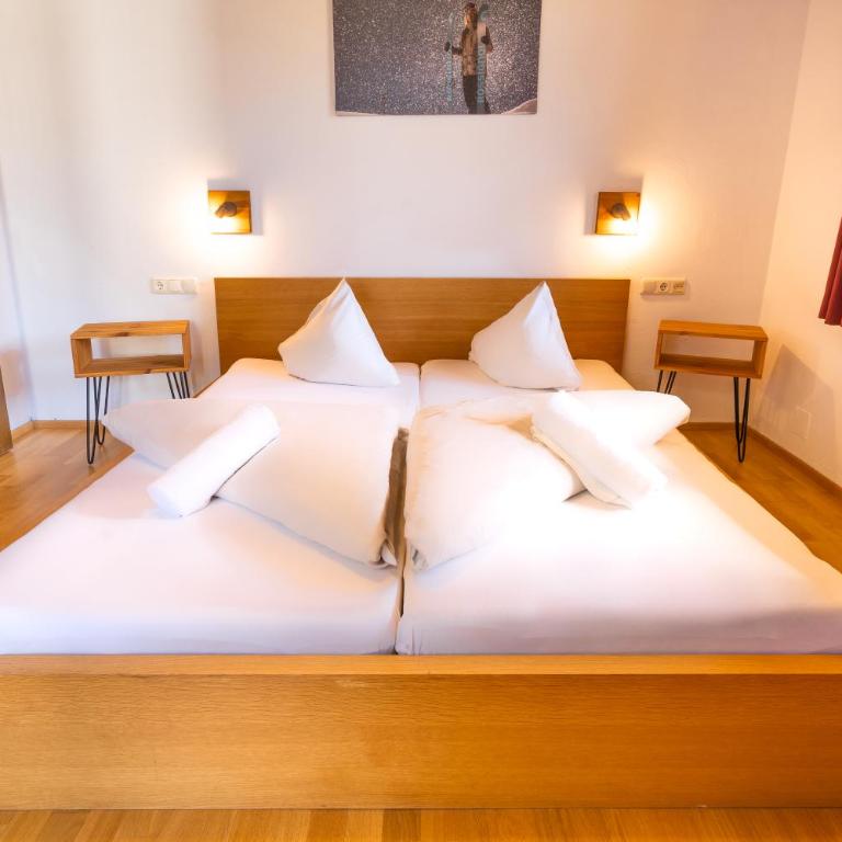 das Cityhouse - Doppelzimmer mit Balkon - 6